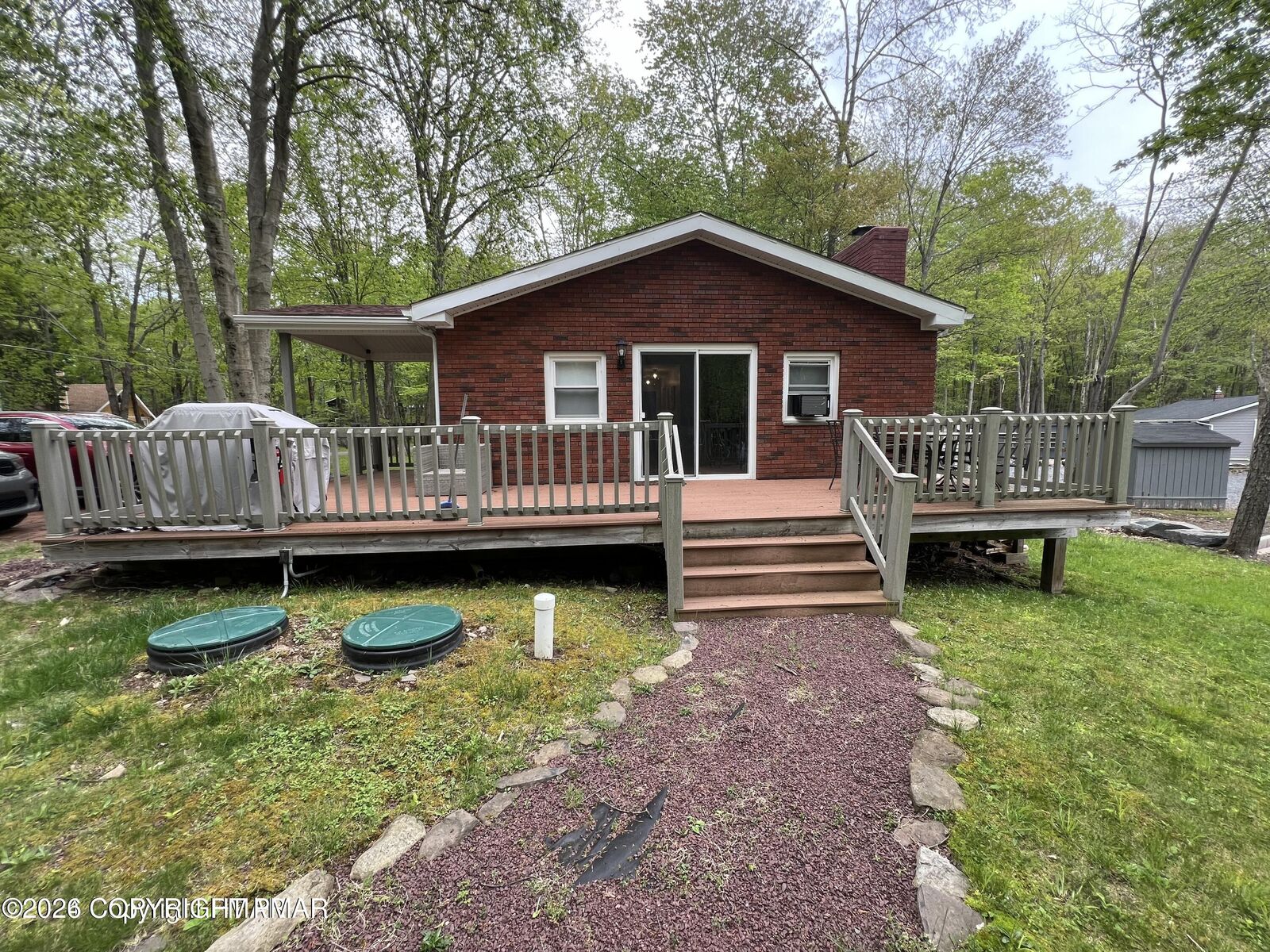 Property Photo: 302 Viho Court PA 18347