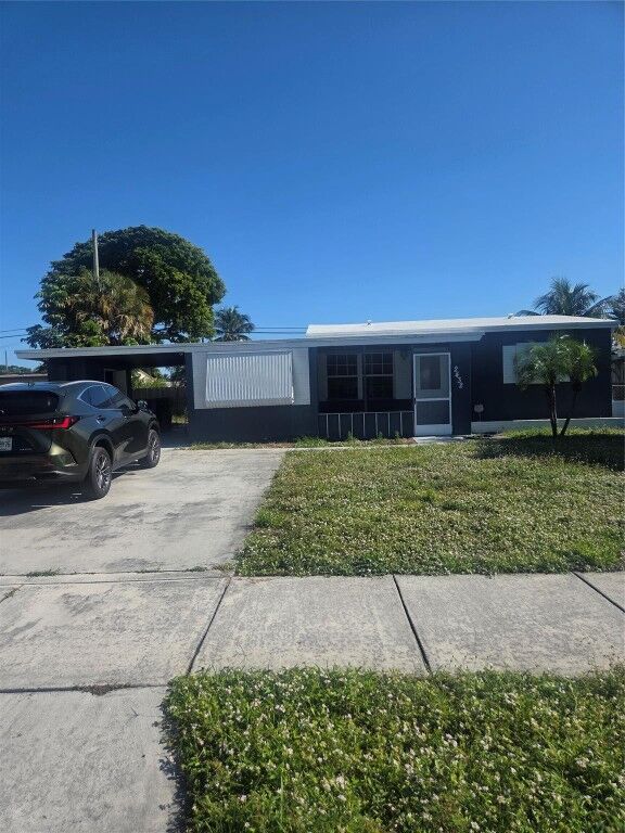 Property Photo: 2432 NE 13th Avenue FL 33064
