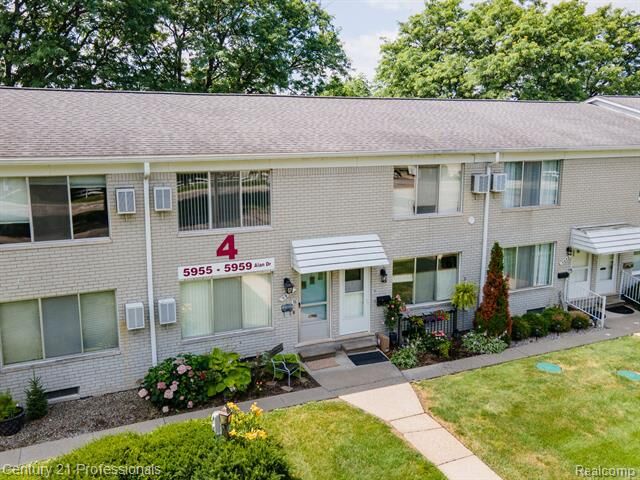 Property Photo:  5959 Alan Drive #56  MI 48116 