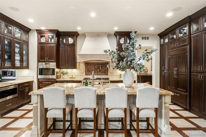 Property Photo:  2198 Avenida Del Sol  CO 80104 