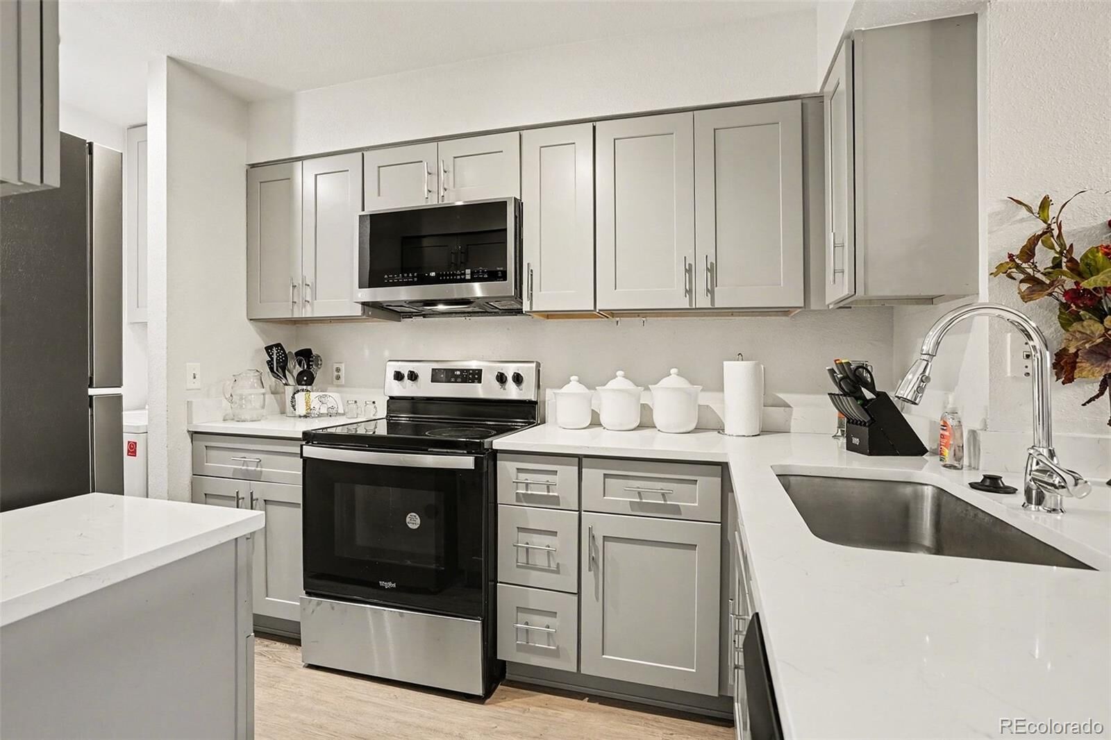 Property Photo:  1662 S Idalia Circle N  CO 80017 