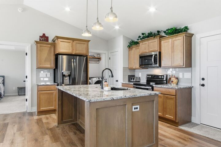 Property Photo:  5419 S Meadowview Ct  KS 67216 