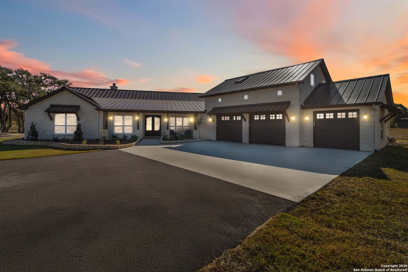 Property Photo:  43 Lost Vly  TX 78006 