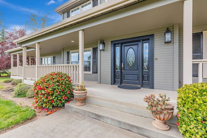 Property Photo:  560 Tevis Trail  CA 95023 