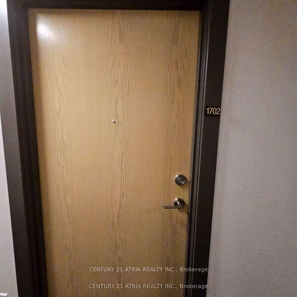 Property Photo:  1350 Ellesmere Road 1702  ON M1P 2X9 