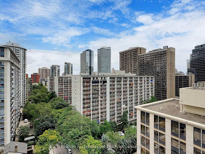 Photo de la propriété: 501 Yonge Street 1009 ON M4Y 0G8