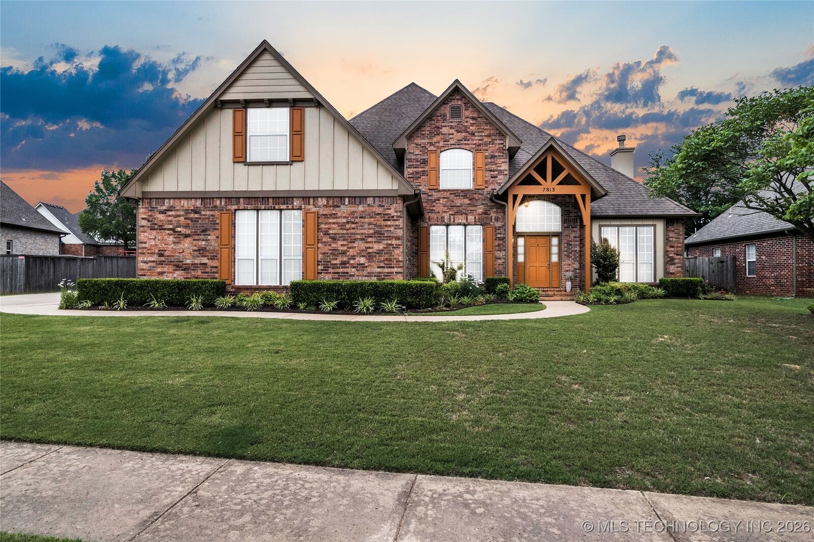 Property Photo:  7813 E Commercial Street  OK 74014 