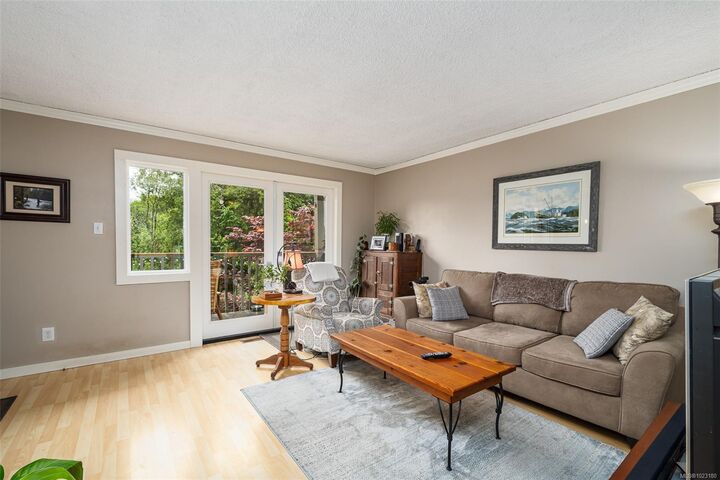 Property Photo: 561 Macmillan Dr BC V0P 1R0