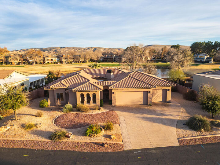 Property Photo:  1165 W Columbine Cir  UT 84790 