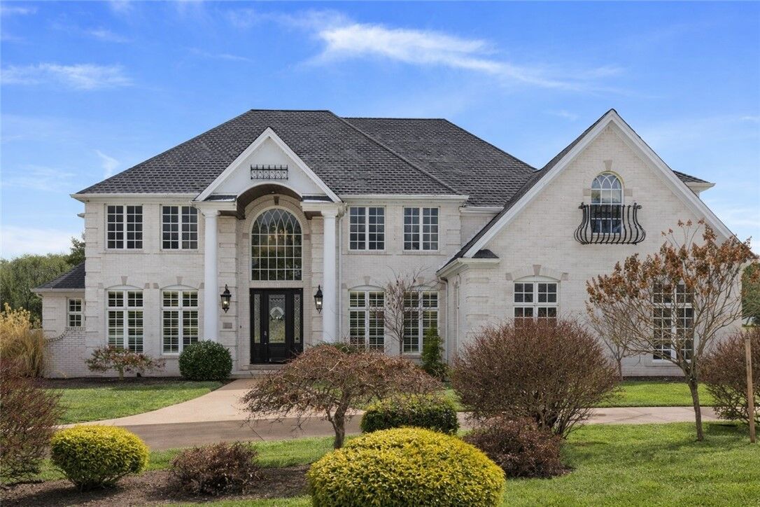 Property Photo:  470 Four Lakes Dr  PA 15044 