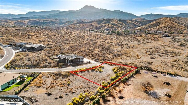 Property Photo:  820 Eagle Ridge Road  AZ 86324 