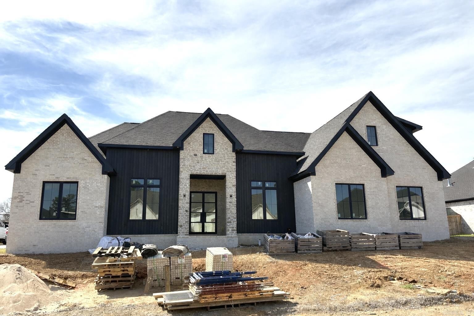 Property Photo: 1515 Southwinds Drive AR 72034-1111