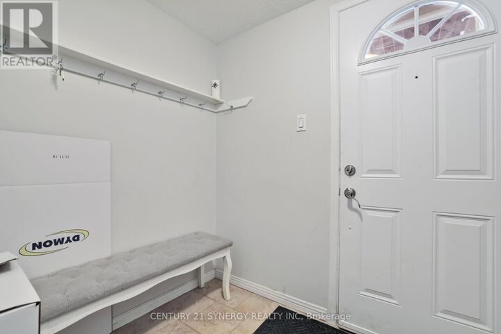 Property Photo: 3415 Uplands Drive 17 ON K1V 9N3