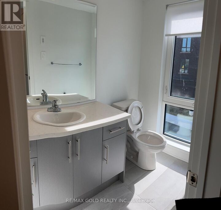 Property Photo:  65 Romilly Avenue 24  ON L7A 0B7 