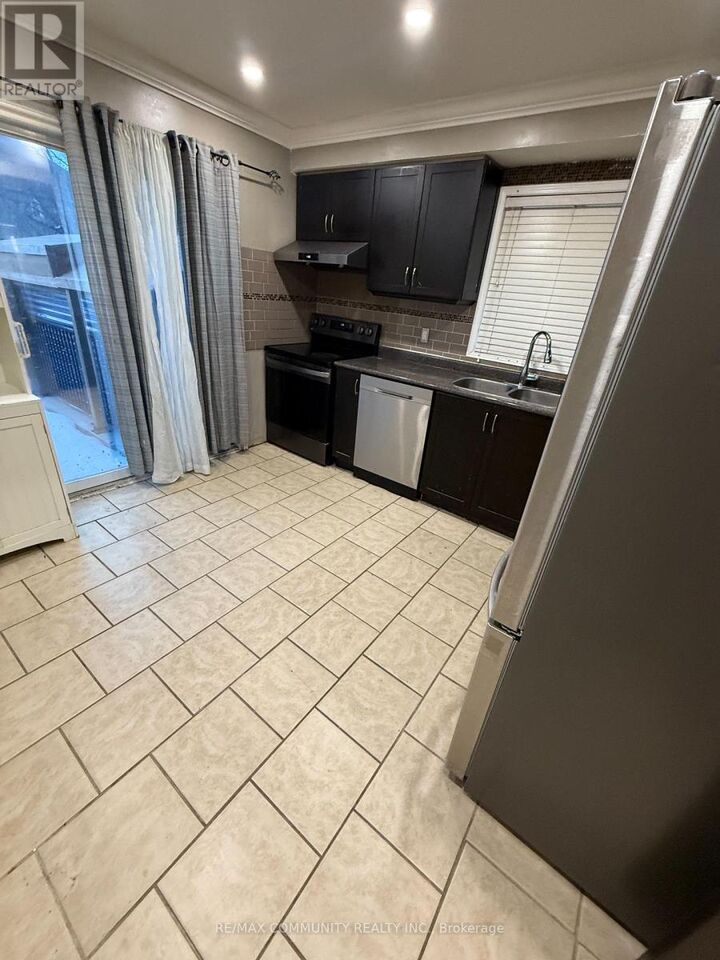 Property Photo:  12 Caruso Drive  ON L6Y 5B1 