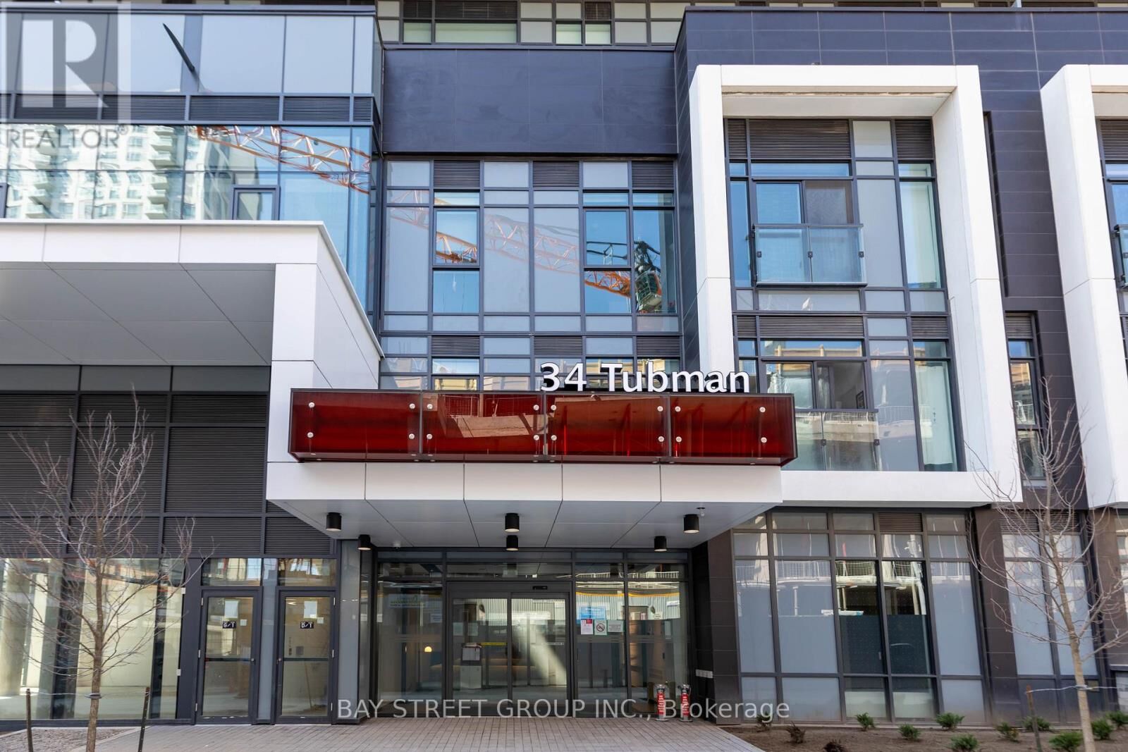 Property Photo:  34 Tubman Avenue 902  ON M5A 0M8 