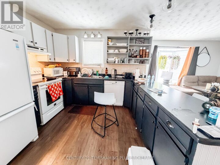 Property Photo: 162 Rebecca Street ON P0J 1P0