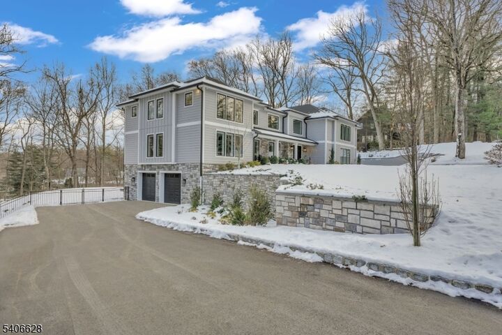 Property Photo: 315 Freemans Ln NJ 07417