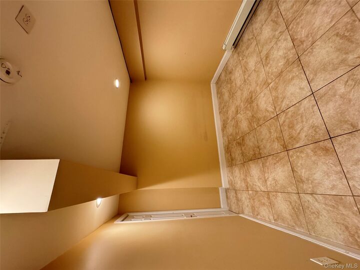 Property Photo:  1019 E 230th Street  NY 10466 