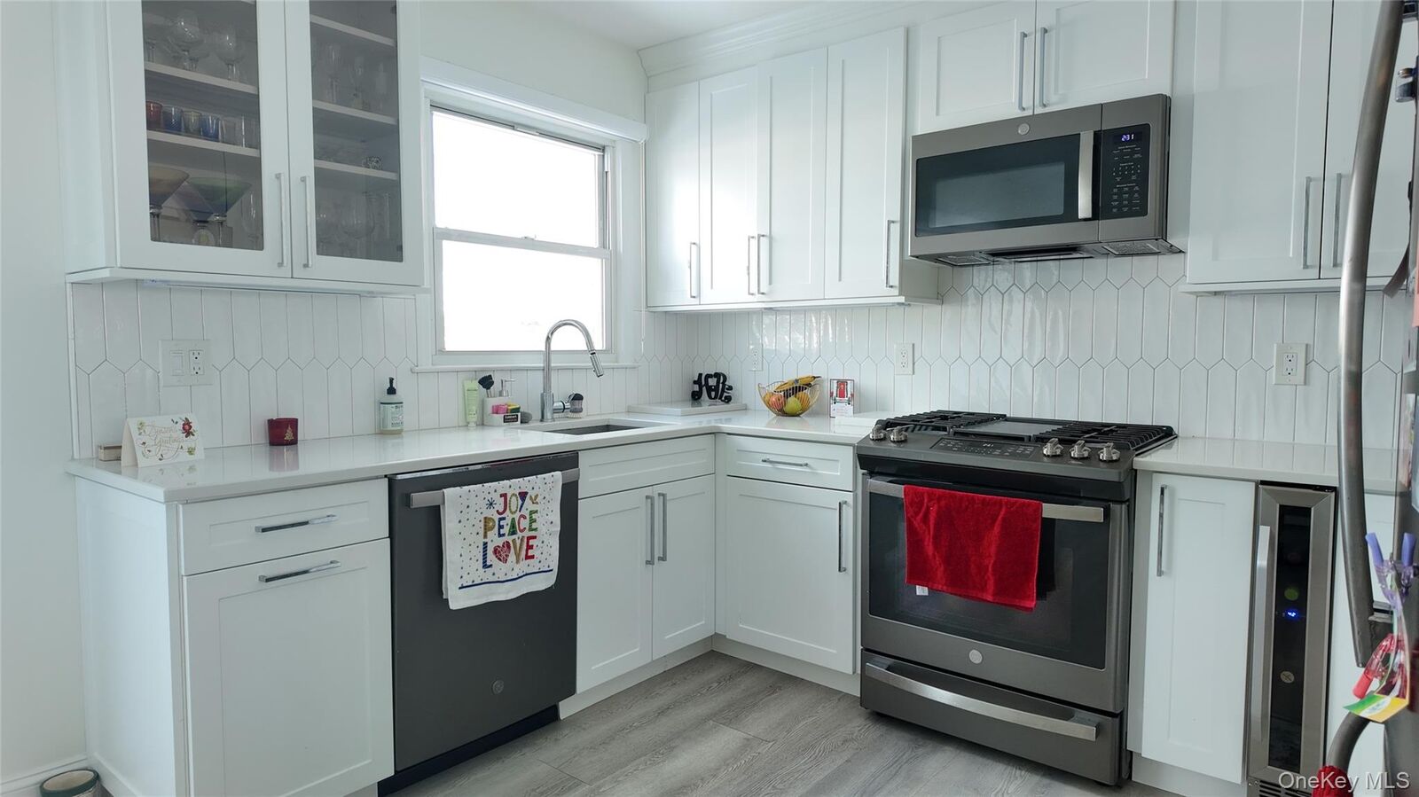 Property Photo:  10 Lenox Court Court #807  NY 10901 