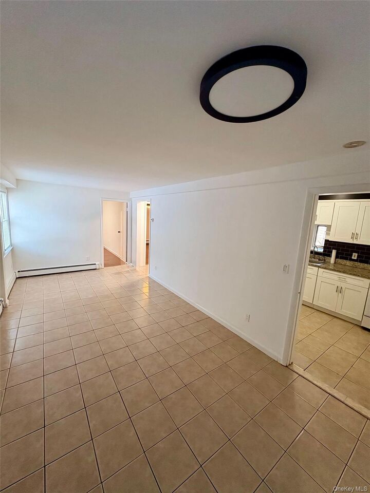 Property Photo:  35 Washington Avenue North 1  NY 10603 