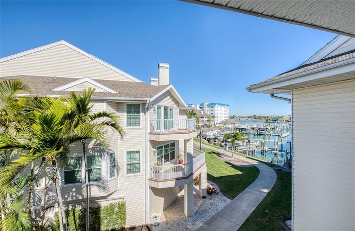 Property Photo:  9211 Captiva Circle  FL 33706 