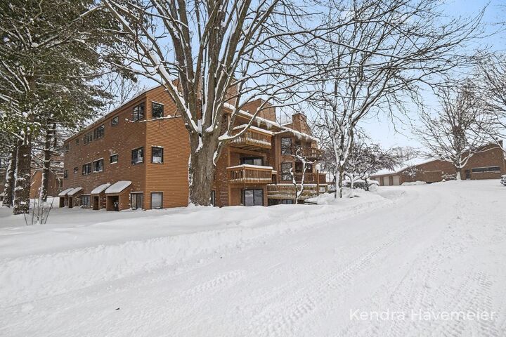 Property Photo:  1270 Hillburn Avenue NW  MI 49504 