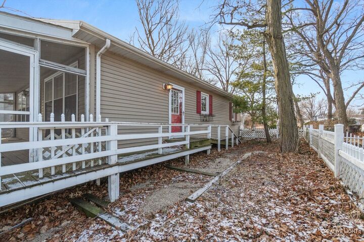 Property Photo: 437 Holiday Drive IL 60552