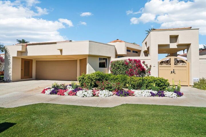 Property Photo:  75294 Saint Andrews Court  CA 92210 