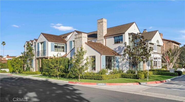 Property Photo: 2571 Vista CA 92663