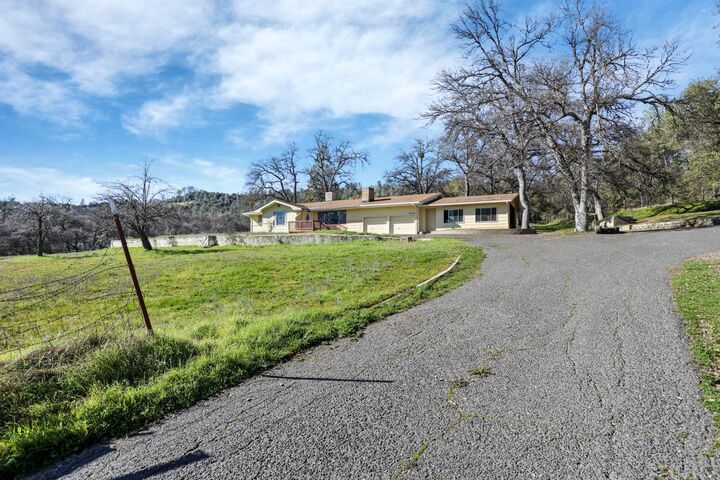 Property Photo:  20200 Tuolumne Road  CA 95379 