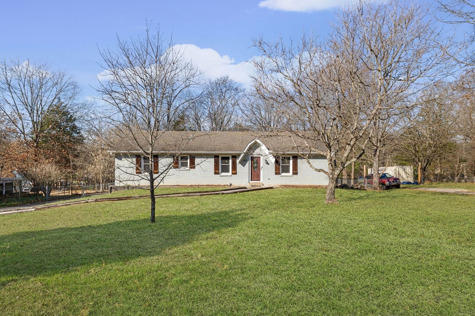 Property Photo:  405 Brierwood Dr  TN 38401 