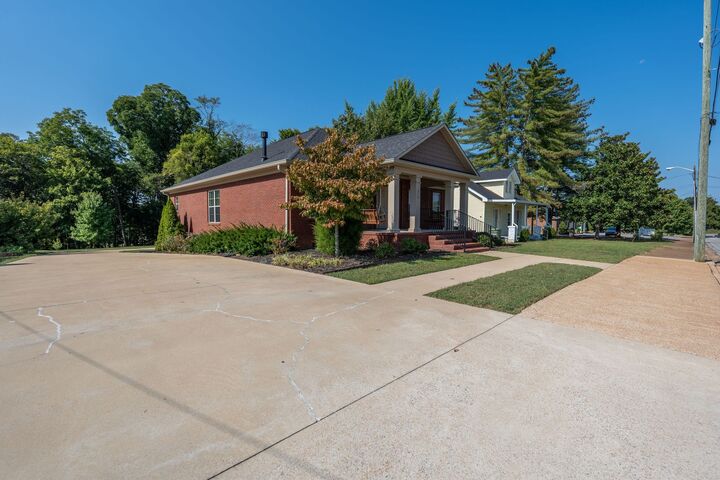 Property Photo:  219 Waterloo St  TN 38464 