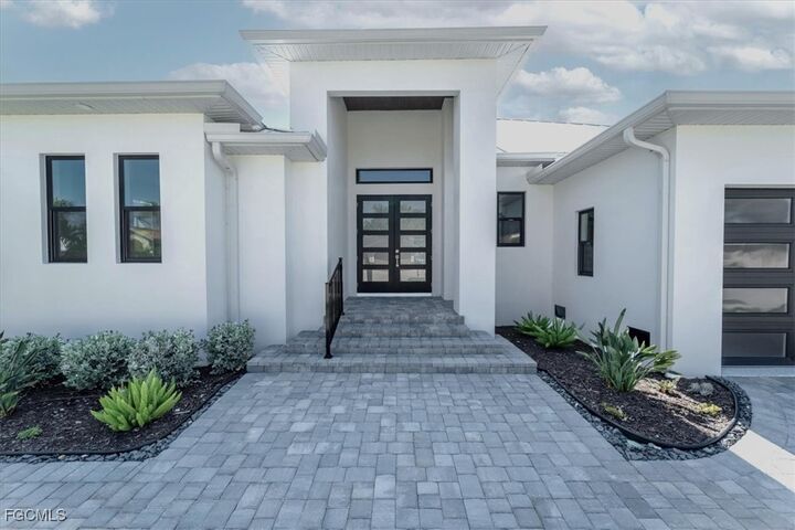 Property Photo:  1631 Casey Key Drive  FL 33950 