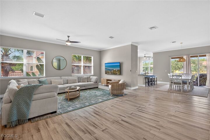 Property Photo: 7071 San Lorenzo Court 201 FL 33966