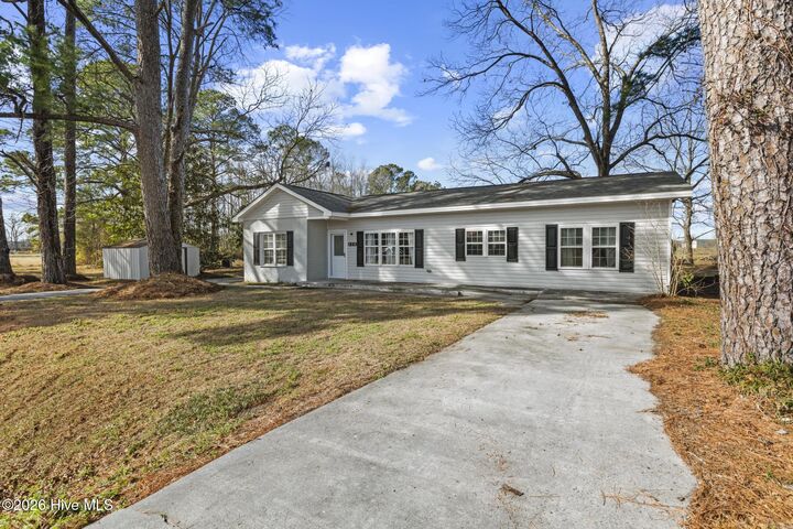 Property Photo:  124 Hc Powers Road  NC 28466 
