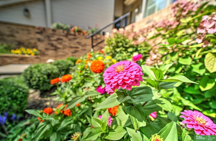 Property Photo:  832 S 112 Plaza  NE 68154 