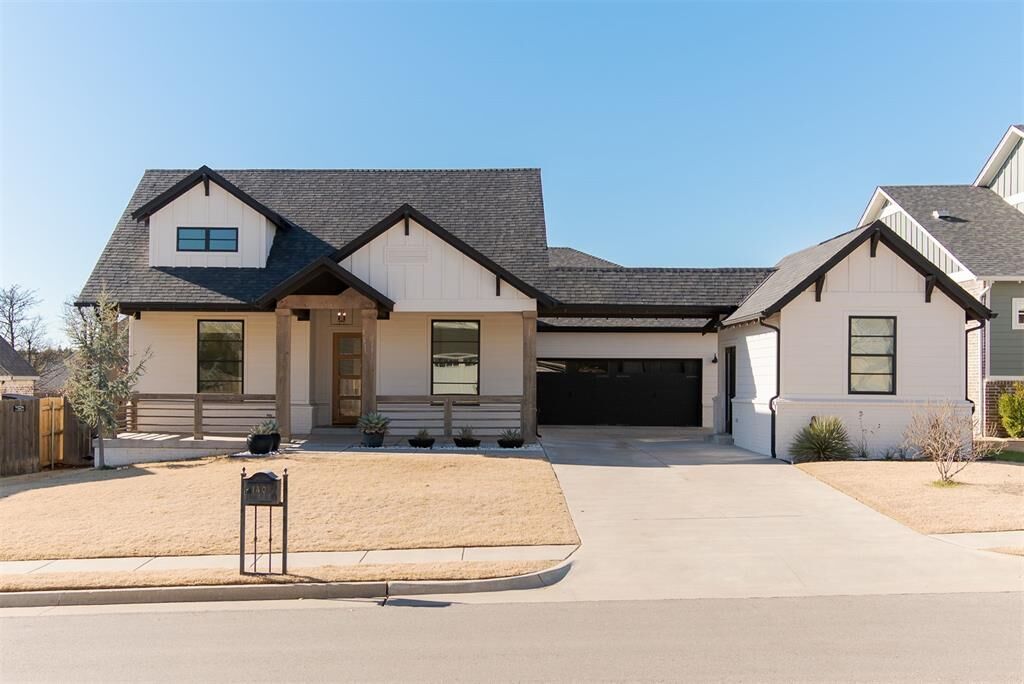 Property Photo:  1401 Historical Avenue  OK 73034 