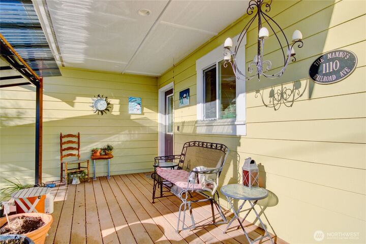 Property Photo:  1110  Railroad Avenue  WA 98284 