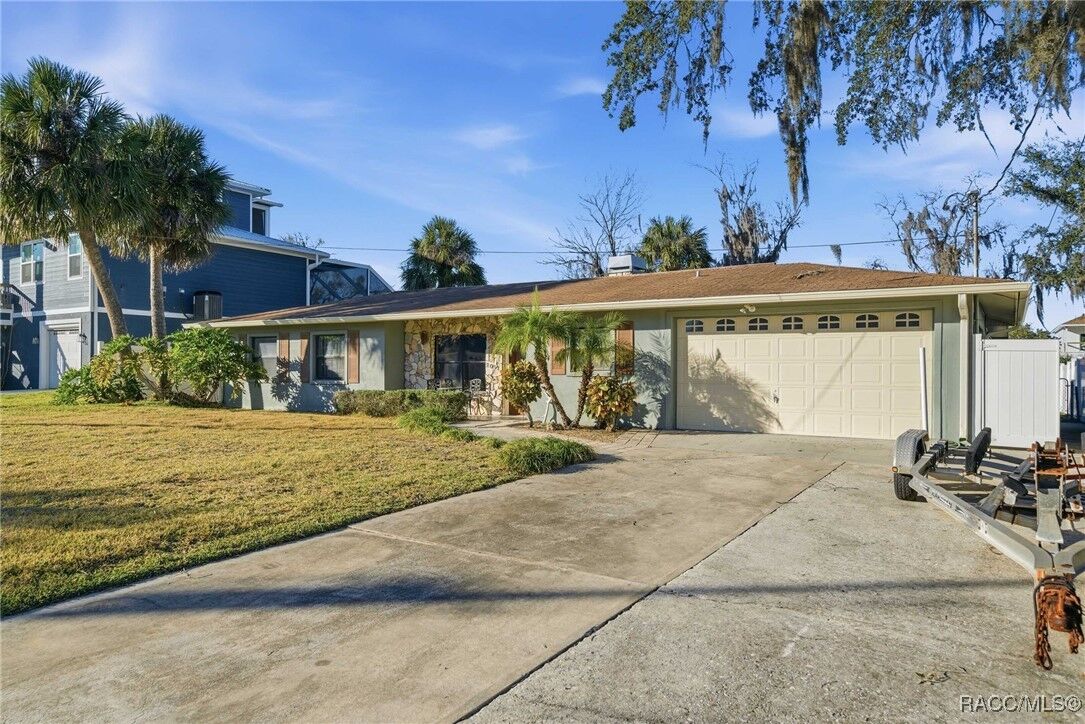 Property Photo: 2051 NW 17th Street FL 34428
