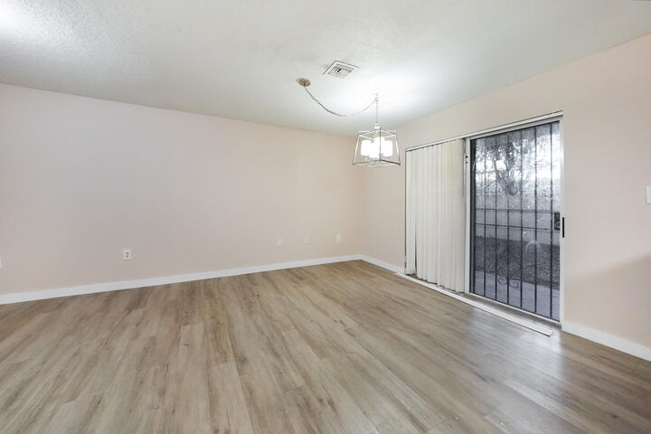 Property Photo: 14142 SW 260th Street 105 FL 33032