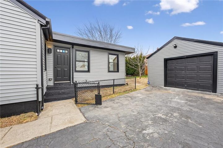 Property Photo:  326 Beckwith Street  RI 02910 