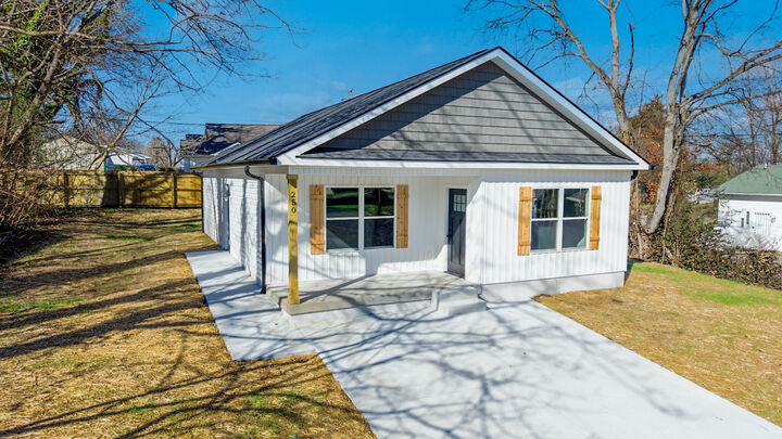 Property Photo:  250 Lang Street SE  TN 37311 
