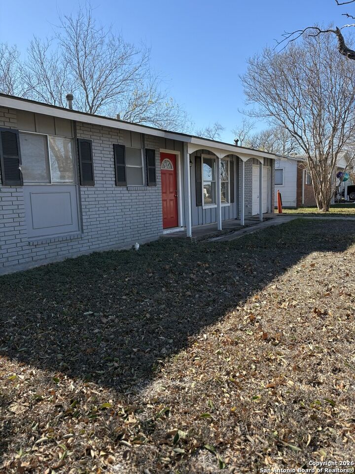 Property Photo:  502 W Aviation Blvd  TX 78148 