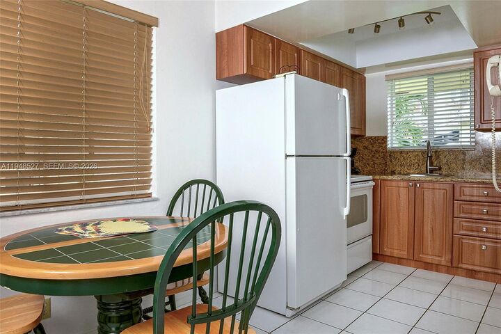 Property Photo:  1748 Rodman St 117  FL 33020 