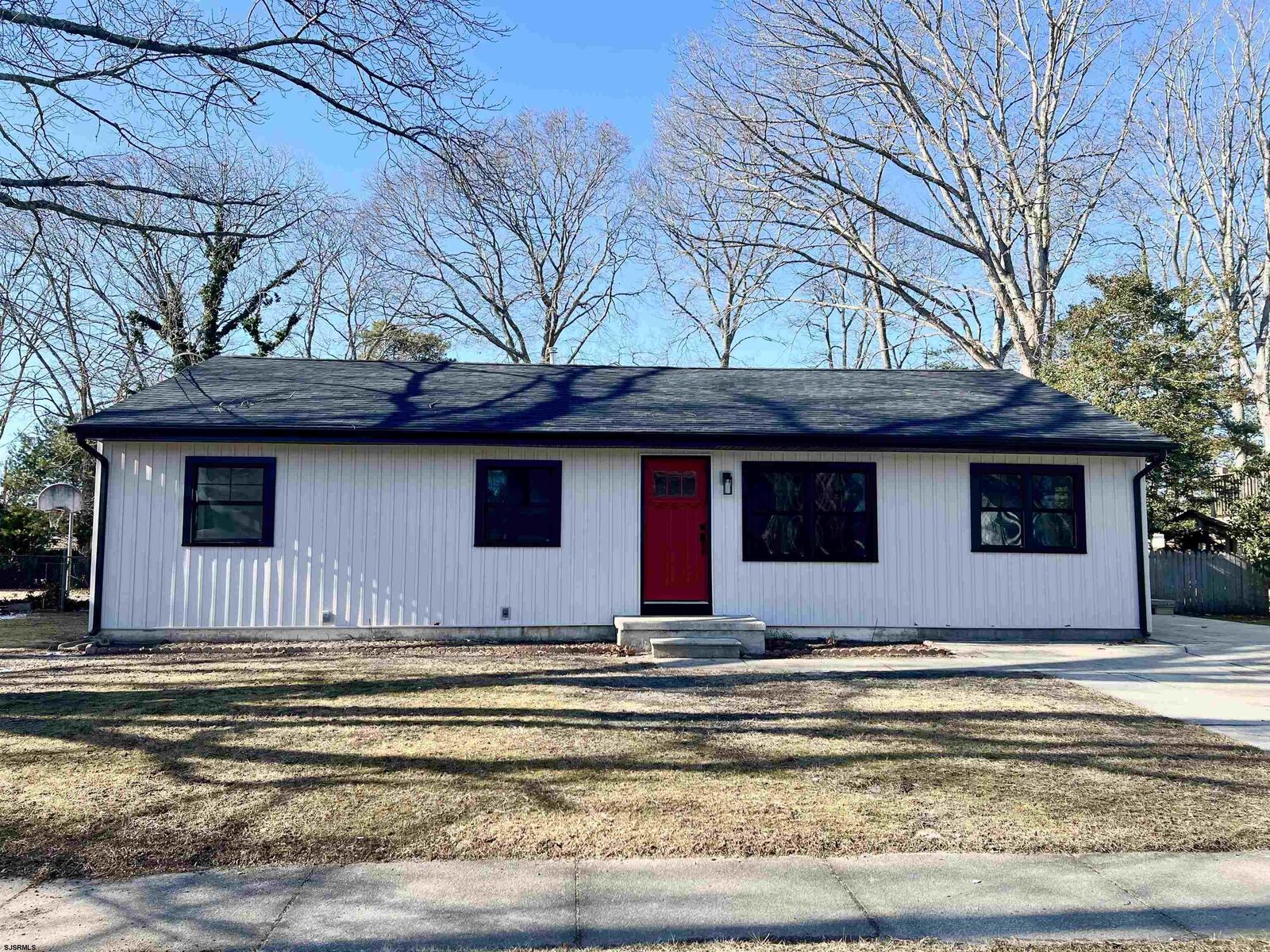 Property Photo:  10 Franklin Dr  NJ 08244 