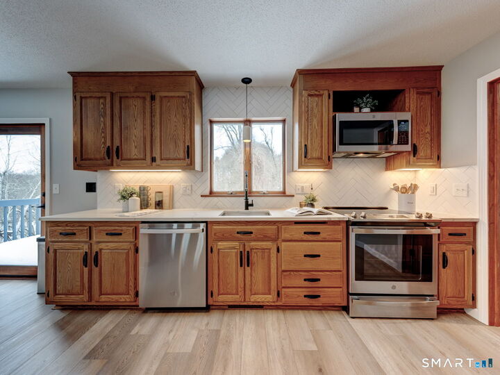 Property Photo: 18 Wesley Road CT 06016