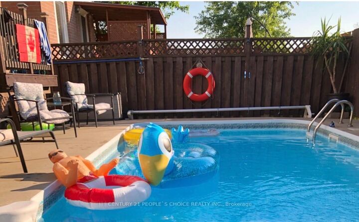 Photo de la propriété:  38 Culligan Crescent  ON L2V 4P1 