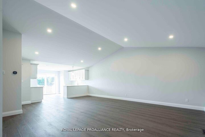 Property Photo: 52 Mackenzie John Crescent ON K0K 1H0