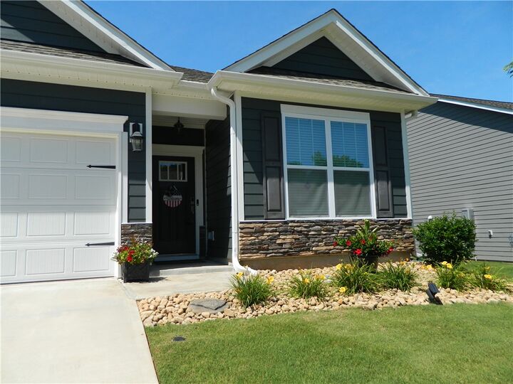 Property Photo: 108 Gretta Trail SC 29670